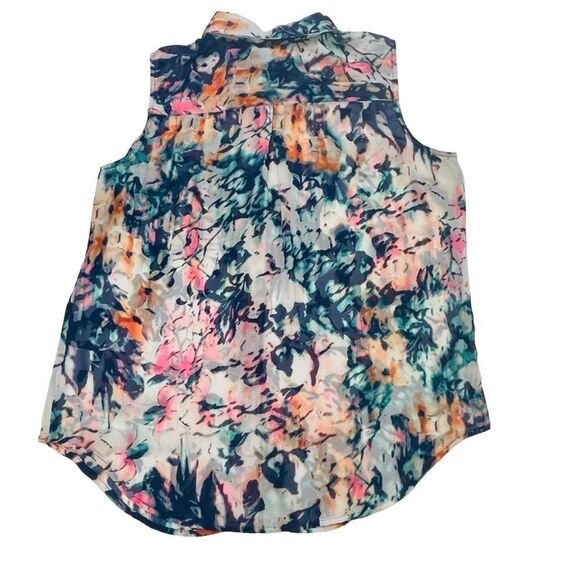 10/$25🦋 Liz Claiborne Cream Floral Sleeveless Button Down - Size PM - Picture 7 of 10